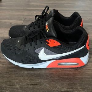 Nike air max size 11 - worn a handful of times but I don’t like the fit. 9/10